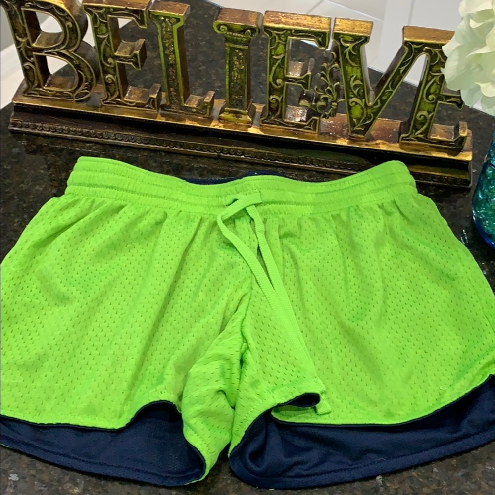 Drawstring gym shorts